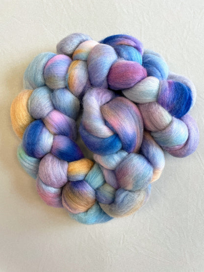 Polwarth - Blue Petals 100g Fibre Roving