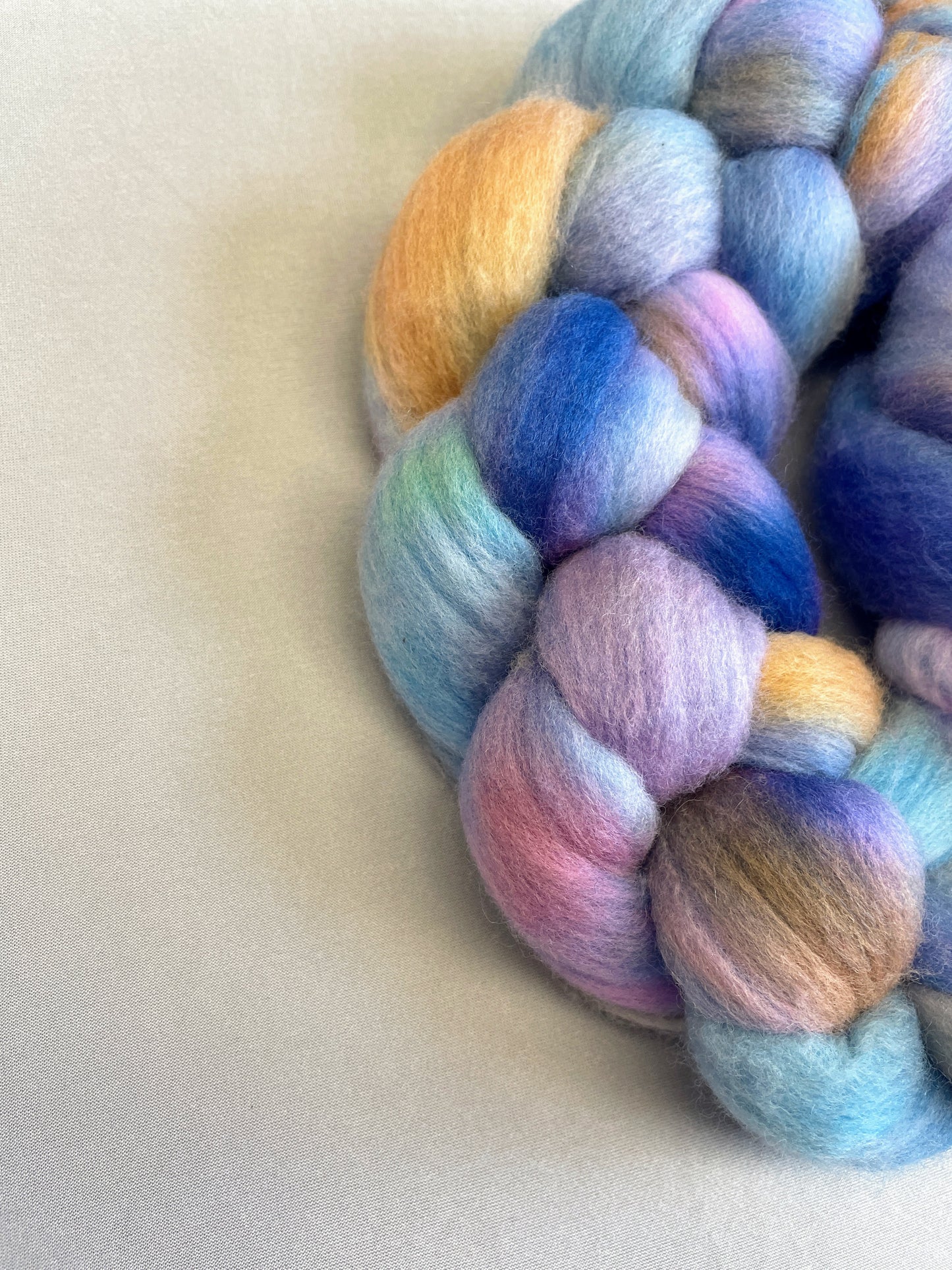 Polwarth - Blue Petals 100g Fibre Roving