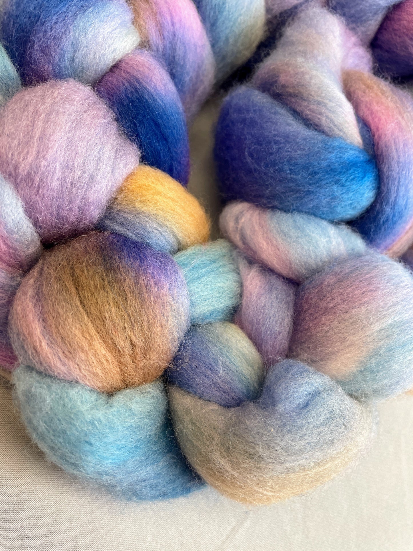 Polwarth - Blue Petals 100g Fibre Roving