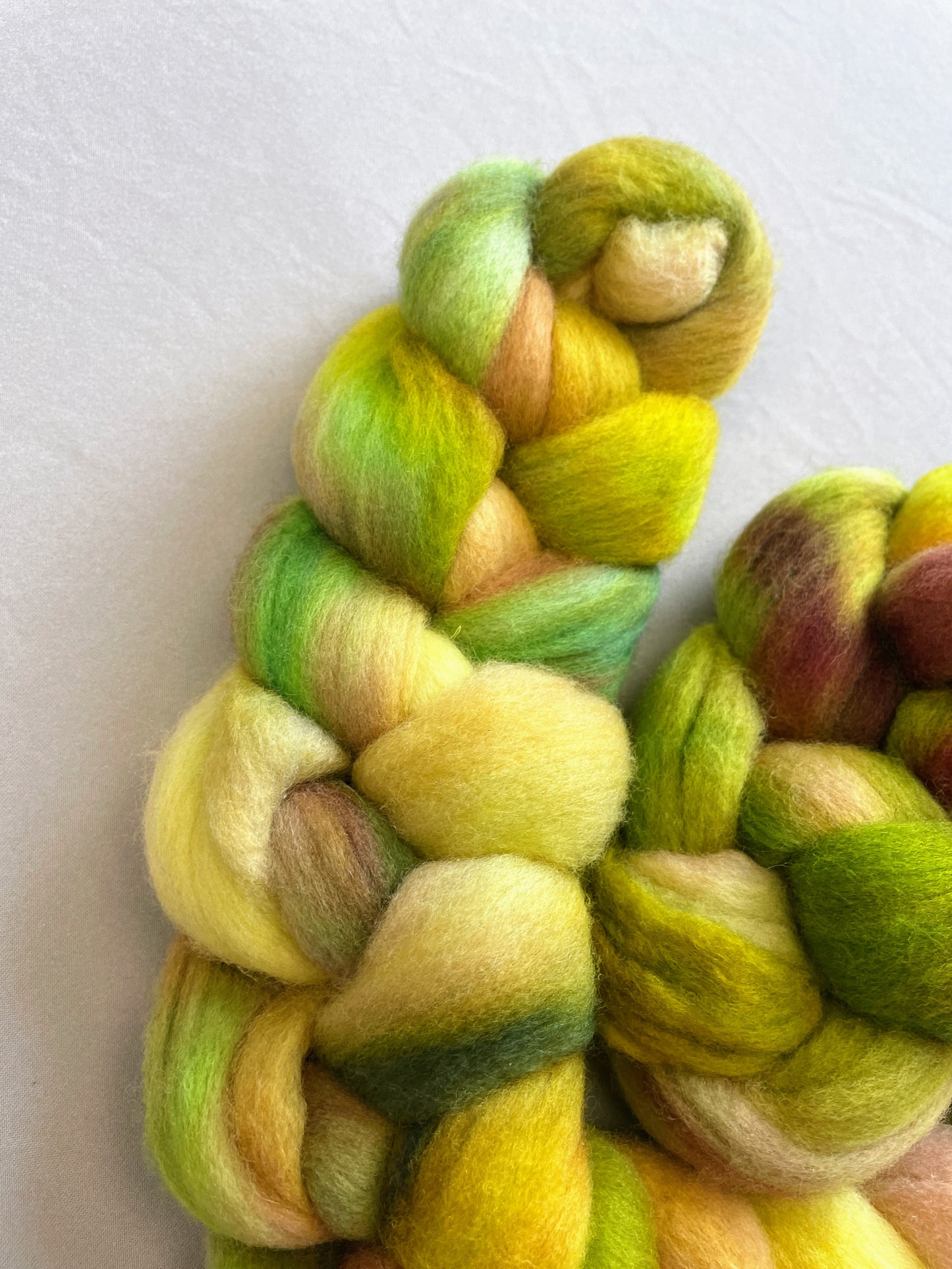 Polwarth - Lime Twist 100g Fibre Roving