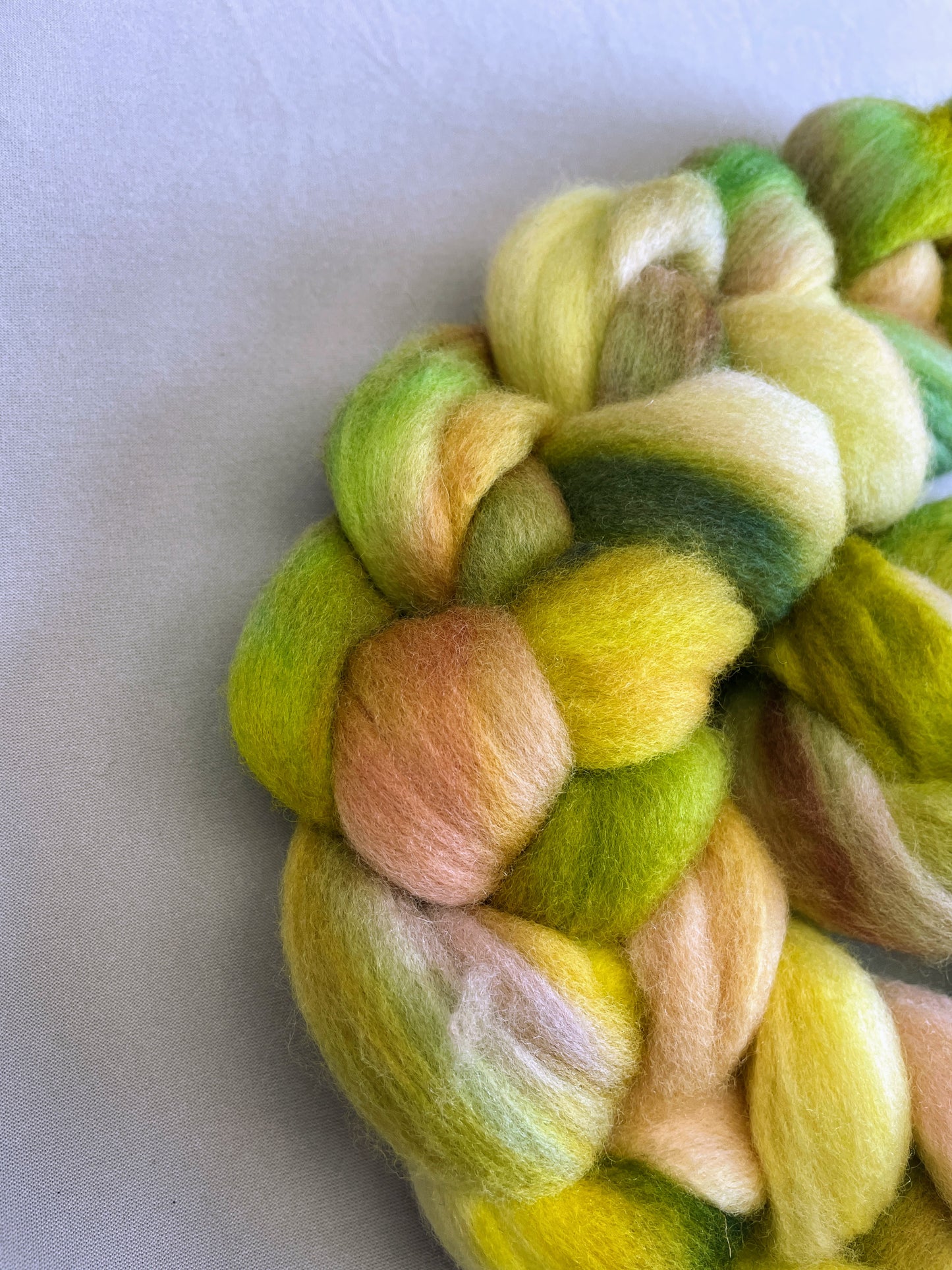 Polwarth - Lime Twist 100g Fibre Roving