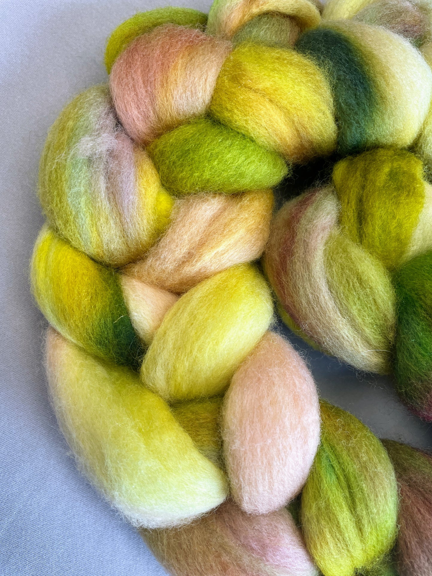 Polwarth - Lime Twist 100g Fibre Roving