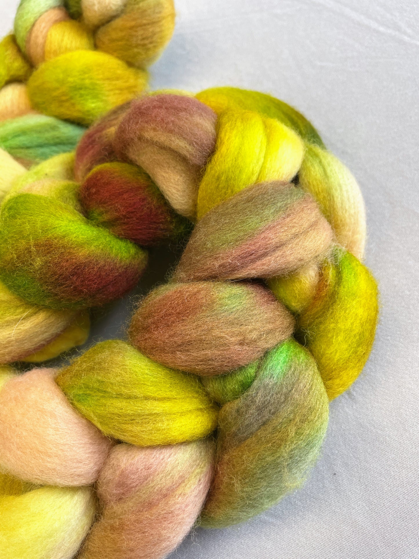 Polwarth - Lime Twist 100g Fibre Roving