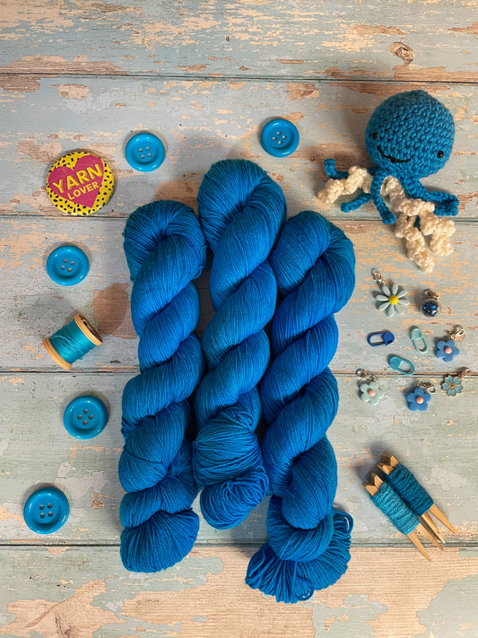 100g Cyan (semi-solid) - Hand-dyed Yarn